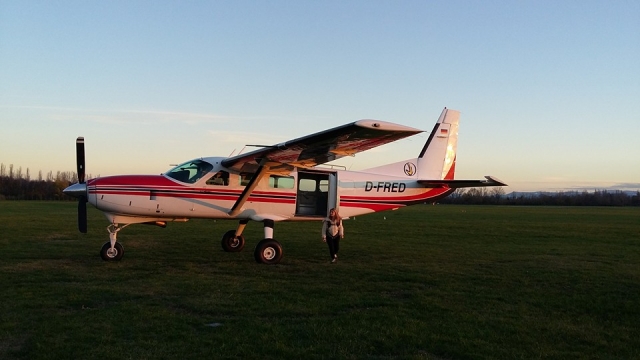  Aterrizó desde el helicóptero 
